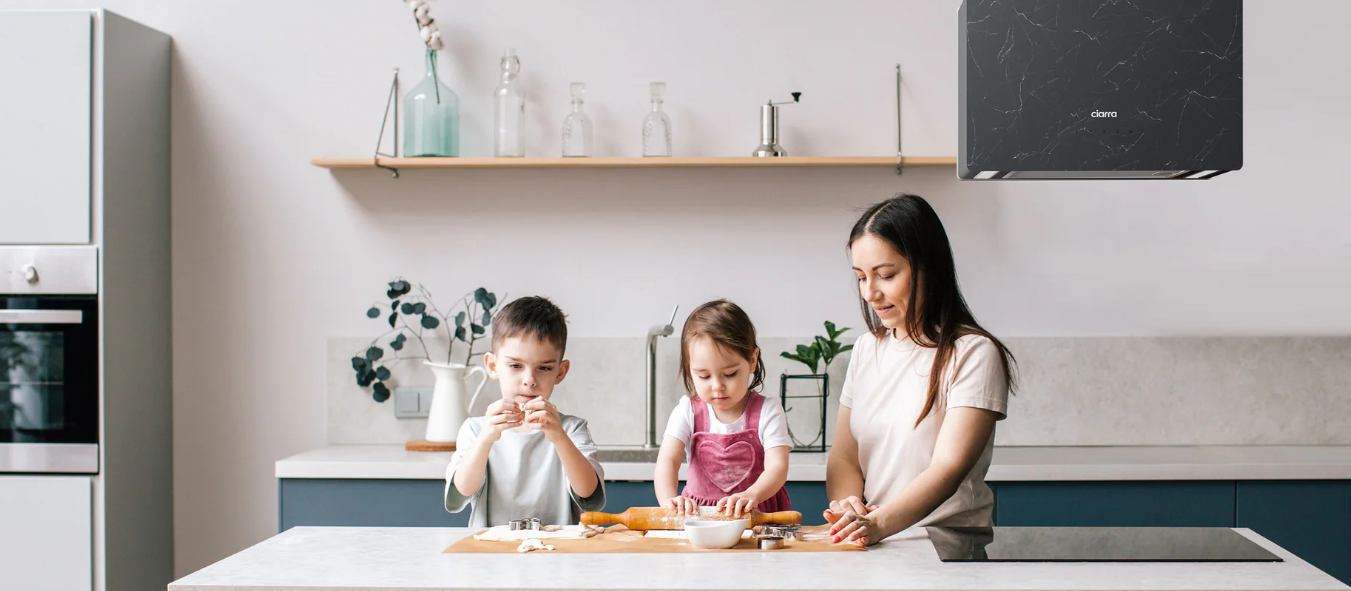 Scandi Kitchens: Minimalism Meets Functionality in the Heart of Your Home