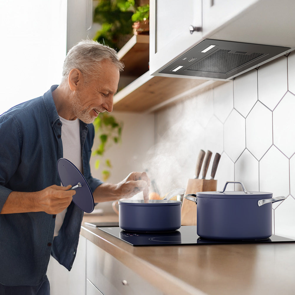 Built-in Cooker Hoods: The Perfect Solution for Small Kitchens and Low Ceilings